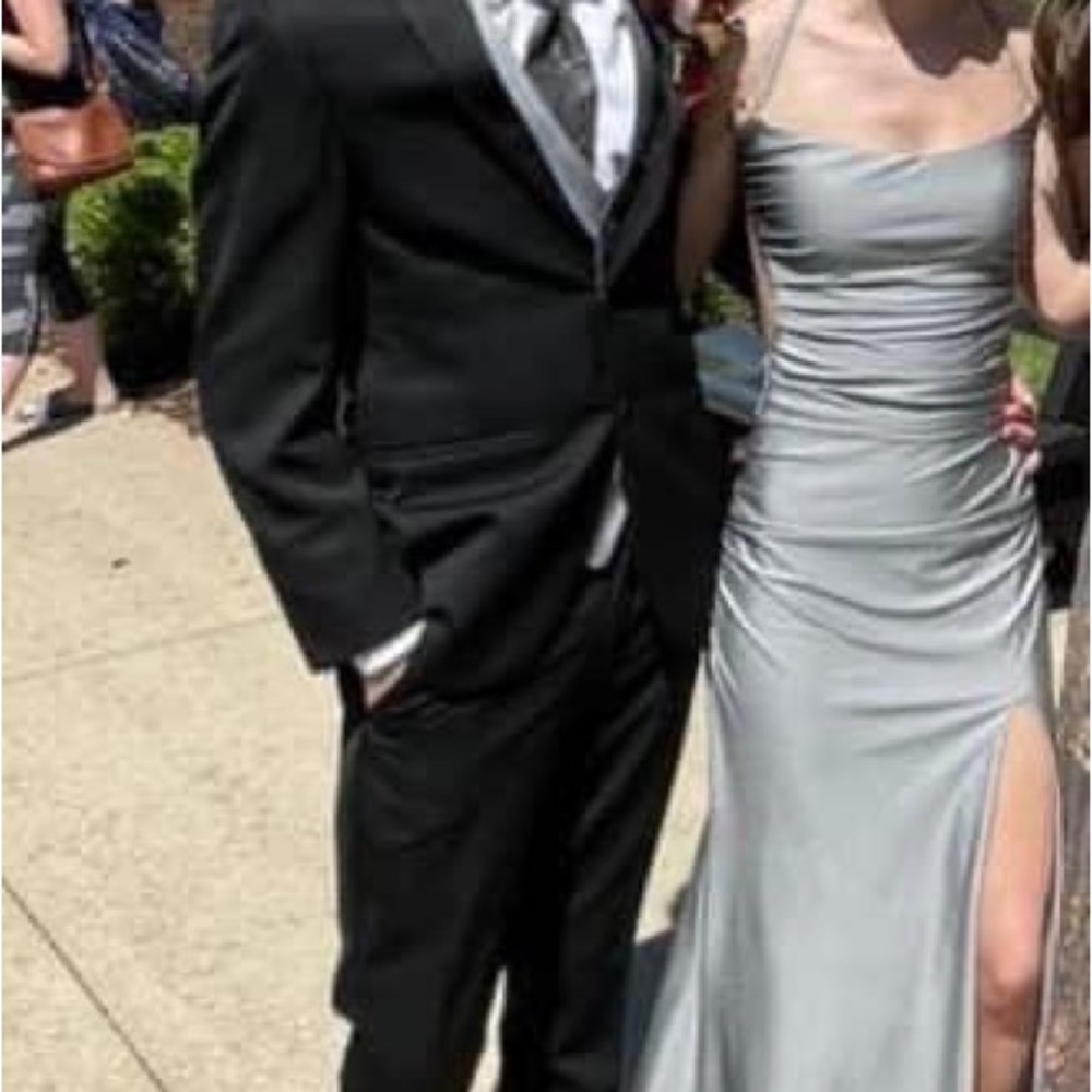 Size 00 prom dress from Peaches. Only worn once